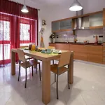 Residenza In Vaticano بيت ضيافة *